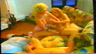 Magyar szinkronos retro erotikus videó 1989-ből hangalámondással. - Pornoflix