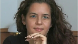 Patricia Smet a tinédzser 19 éves magyar suna két fügyit kap - Pornoflix
