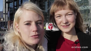 Tinédzser perverz lezbi német tinédzser lányok a vonaton szopkodják ki egymást - Pornoflix