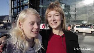 Tinédzser perverz lezbi német tinédzser lányok a vonaton szopkodják ki egymást - Pornoflix