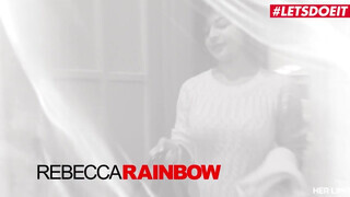 Rebecca Rainbow a tini kicsike cickós csajszika keményen popsiba dolgozva - Pornoflix