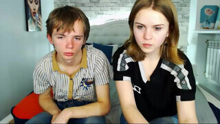 Tini amatőr 18 éves tinédzser pár a webkamerába közösülnek - Pornoflix