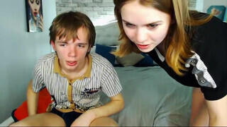 Tini amatőr 18 éves tinédzser pár a webkamerába közösülnek - Pornoflix