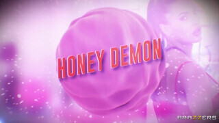 Honey Demon a mutatós fitt bazinagy kannás milf anyuci az edzővel szeretkezik - Pornoflix