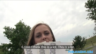 Katarina Muti a kolosszális keblű orosz tinédzser csajszika megrakva a kocsiban - Pornoflix