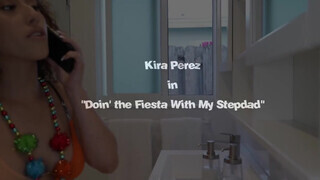 Kira Perez orálozza a nevelő fatert aztán meglovagolja a faszát - Pornoflix
