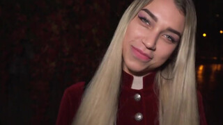 Elena Vedem a 19 éves tinédzser csajszi benne van a dugásban - Pornoflix