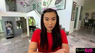 Kimmy Kimm a vadító ázsiai leányzó bekapja a kukacot - Pornoflix