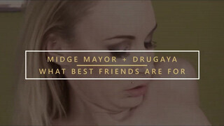 Midge Mayor és Drugaya a vadító sovány milfek egymásnak esnek - Pornoflix