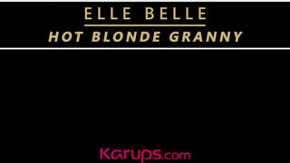 Elle Belle a világos szőke karcsú pici csöcsű masztizó nagymami - Pornoflix