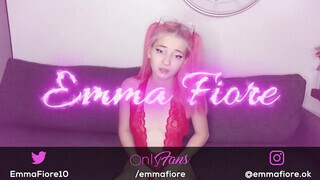 Emma Fiore a tini latina lány szexin táncol - Pornoflix