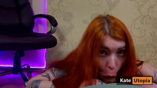 Kate Utopia a perverz vörös hajú bige lecumiztatva és megkettyintve pov nézetben - Pornoflix
