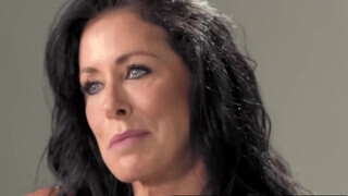 MILF Reagan Foxx bemutatja, hogyan élveznek el a nők, lágy simogatásokkal, puncinyalással, ujjazással és mély orgazmusokkal. A jelenetben a női öröm, intimitás, gyöngéd porno és szenvedély minden pillanatban ott van.