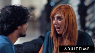 Ebben az Adult Time videóban Lauren Phillips, a vörös hajú, dús mellű milf, hatalmas, bűbájos mellekkel és formás, gömbölyű popóval, egy szexterapeuta szerepében csábít el egy ideges, tinédzser tinisrácot. A terápiás szoba gyorsan egy nyers, szókimmondó s