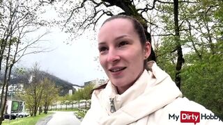 Forró fiatal amatőr nyilvános cidázása idegennek