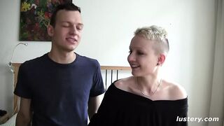 Szeretik felvenni magukat hancúrozni - házi amatőr klip