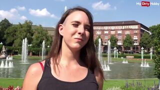Német turista gádzsi kültéri anális kufircolása